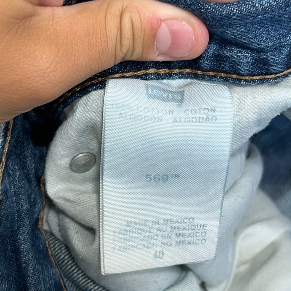 Vintage Levis 569 Shorts Mens 40X10 Blue Denim Relaxed Fit Y2K Baggy Pockets - Picture 3 of 8